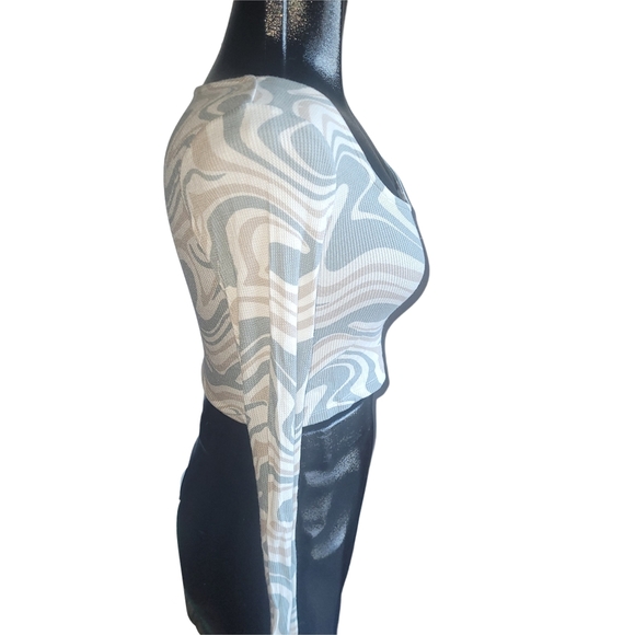 Harlow Scoopneck Patterned Long Sleeve Crop Top S - Picture 3 of 6